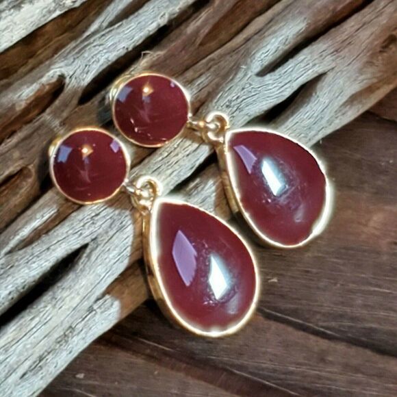 Mid Century Style Retro Cool Burgundy Red Gold Teardrop Enamel Earrings - Picture 1 of 7